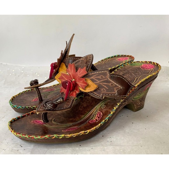 Elite by Corkys Shoes - Elite Corkys Brown Tooled Leather Floral Wedge Thong Sandal - Sz 8 rubber sole